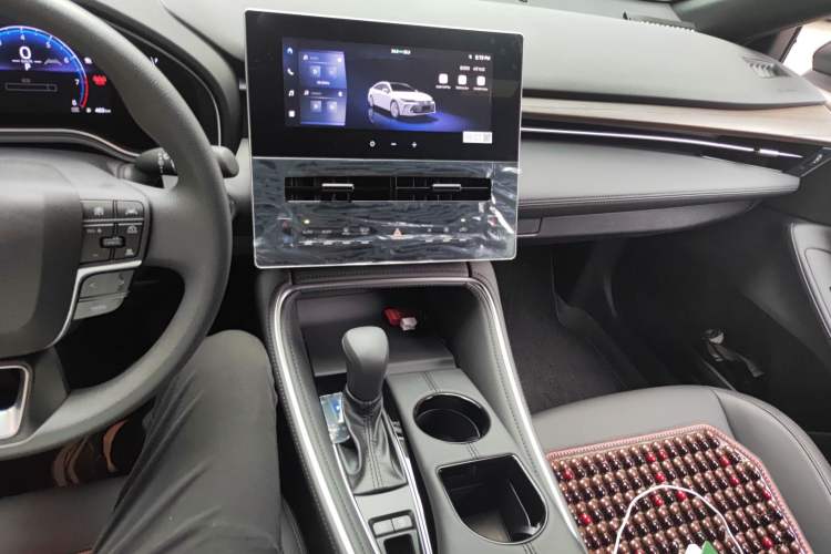 Used Toyota Avalon 2024 2.0L Ambition Edition Audio And AC Panel