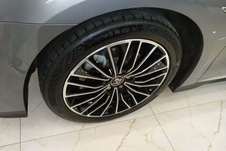 Used BYD Han 2024 DM-i Glory Edition 121KM Premium Model
