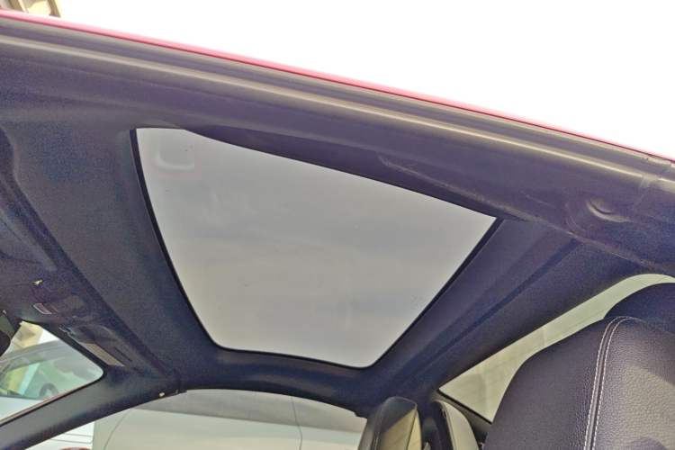 Used Mercedes-Benz SLK-Class 2011 SLK 200 Fashion Model
