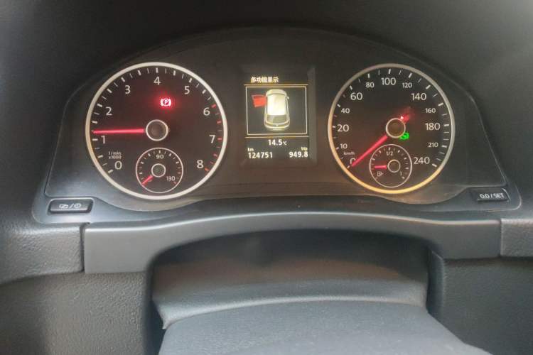 Used Volkswagen Tiguan 2015 2.0 TSI Automatic All-Wheel Drive Flagship Edition
