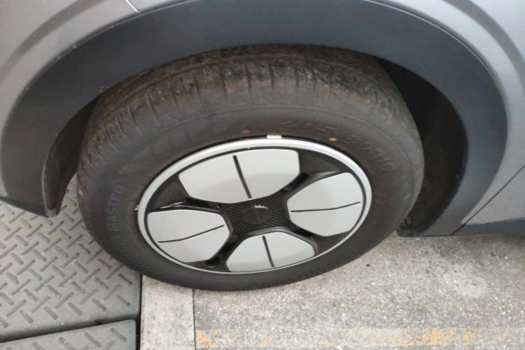 Used Geely Galaxy Geome 2025 310km Youth Edition Right Rear Wheel Hub