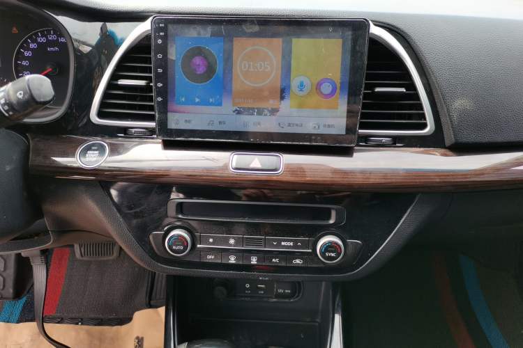 Used Kia K4 2014 1.8L Automatic GLS Audio And AC Panel