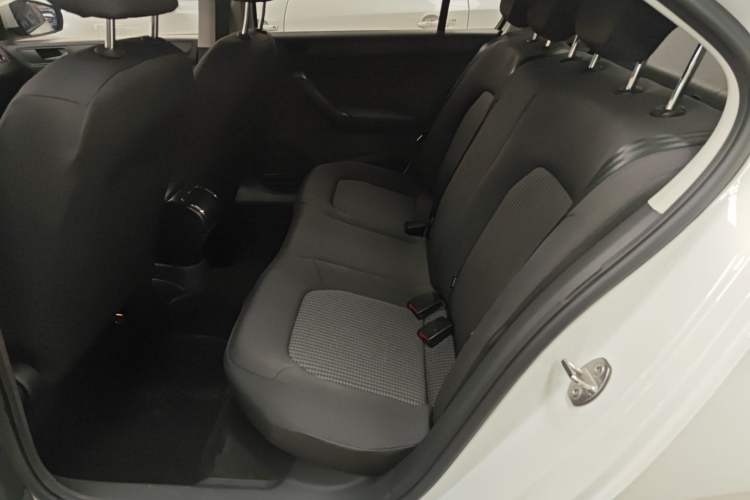 Used Volkswagen Santana 2016 1.6L Automatic Fashion Edition