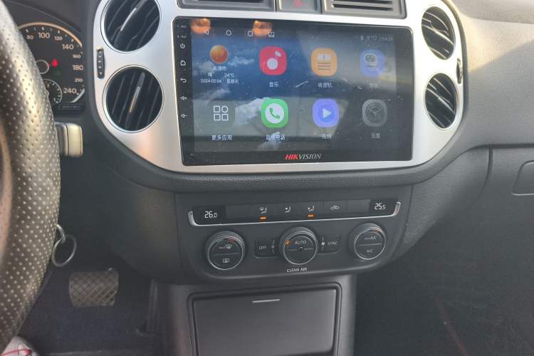 Used Volkswagen Tiguan 2016 280TSI Automatic Two-Wheel Drive Silk Road Comfort Edition Audio And AC Panel