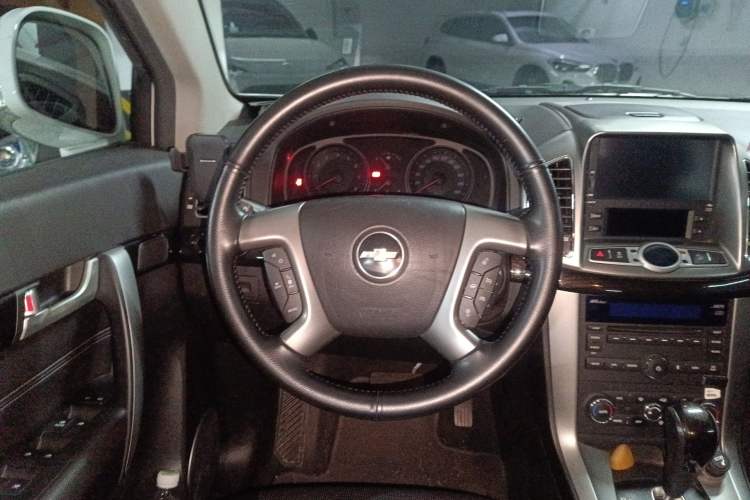 Used Chevrolet Captiva 2014 2.4L 4x4 Flagship Edition 7 Seats
