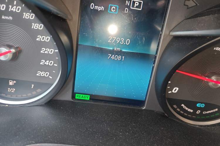 Used Mercedes-Benz C-Class 2019 C 260 Sport Edition Odometer Close Up