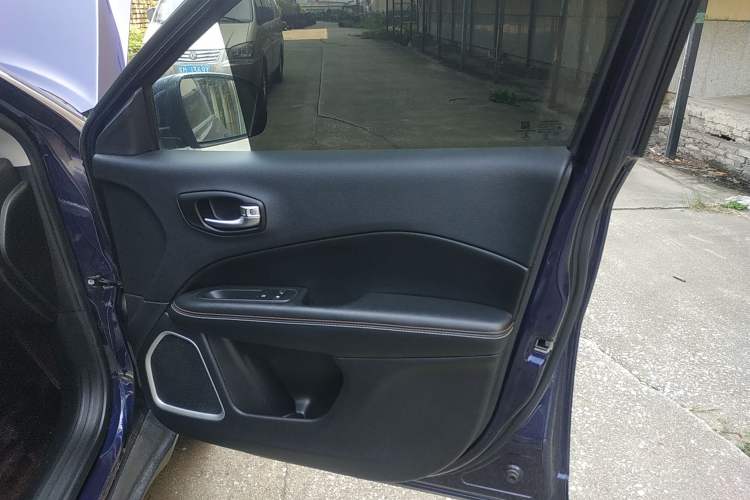 Used Jeep Compass 2020 220T Automatic Leading Edition