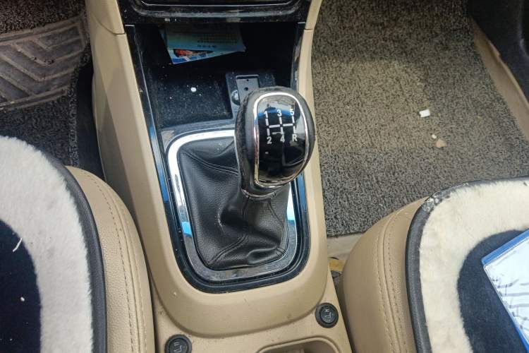 Used Chery E3 2013 1.5L Manual Luxury Model Gear Lever