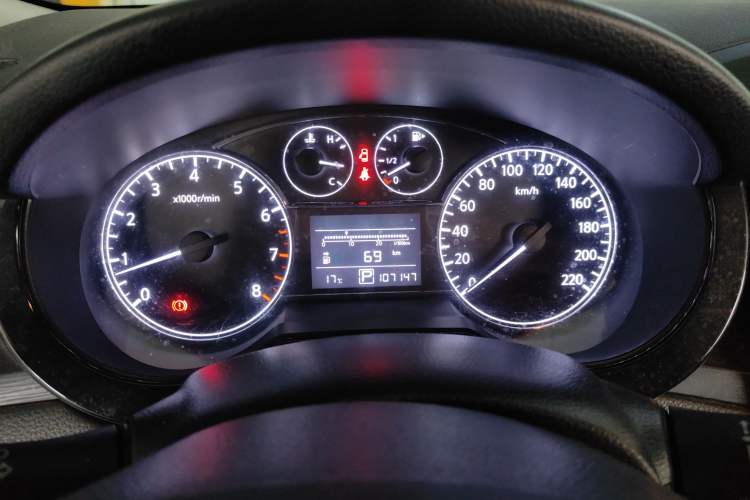 Used Nissan Tiida 2014 1.6L CVT Smart Model Instrument Cluster