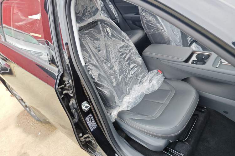 Used Wuling Xingguang 2025 70km Smart Standard Version Right Front Seat