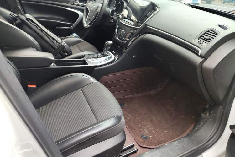 Used Buick Regal 2015 1.6T Leading Technology Model Right Front Seat