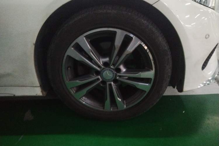 Used Mercedes-Benz C-Class 2016 C 200 L Sport Edition Right Front Wheel Hub