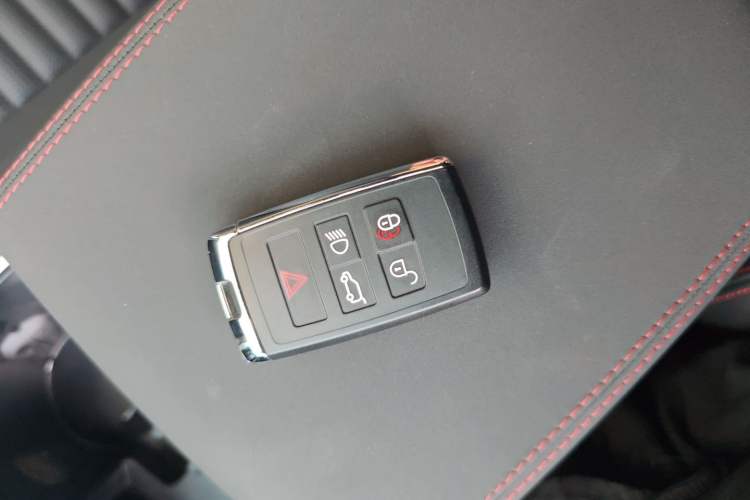 Used Land Rover Discovery Sport New Energy 2021 P300e Performance Tech Edition