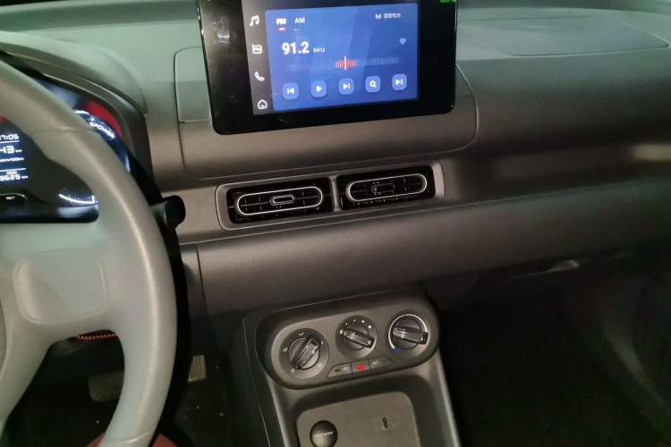 Used Wuling Hongguang New Energy 2024 All-Electric Model 300KM Standard Version
