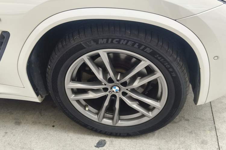 Used BMW X3 2020 xDrive25i M Sport Package Right Front Wheel Hub