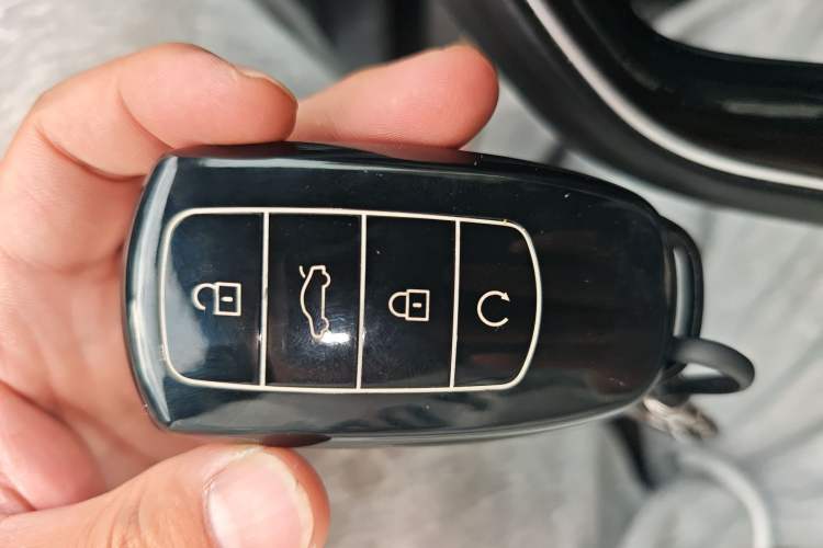 Used Chery Tiggo 8 PRO 2024 Champion Edition 290T Two-Wheel Drive Peak Version 7 Seats