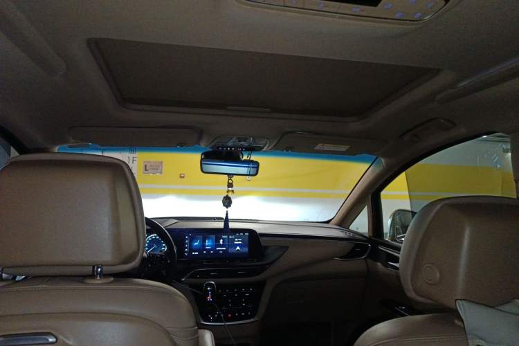 Used Buick GL8 2020 ES Land Cruiser 653T Luxury Model
