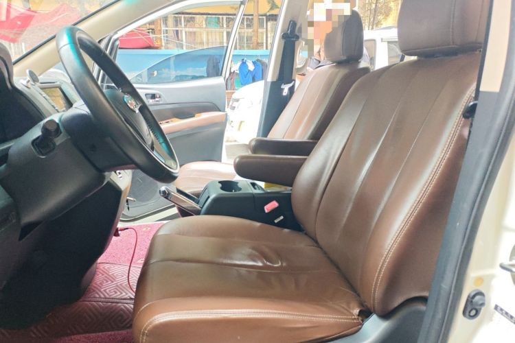 Used BYD M6 2015 2.4L Automatic Prestige Edition
