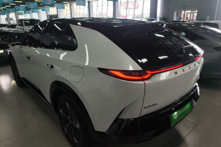 Used Mazda EZ-60 2025 Model Range-Extended 200 Max
