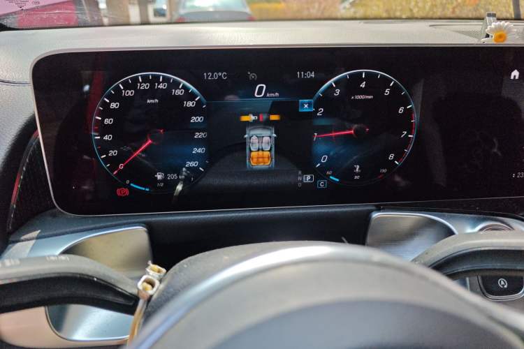 Used Mercedes-Benz GLB 2020 Updated GLB 200 Dynamic Edition Instrument Cluster