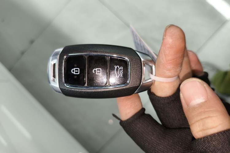 Used Hyundai Elantra 2022 1.5L CVT LUX Prestige Edition
