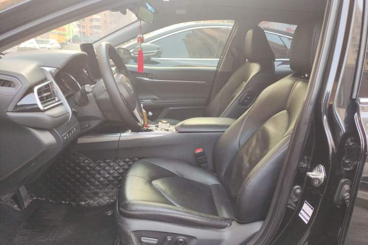 Used Toyota Camry 2019 Revised Version Dual-Engine 2.5 HG Luxury Edition