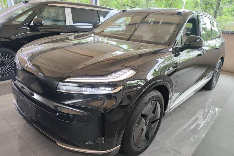 Used ONVO Luxeed L90 2025 Model—Ultra Six-Seater Version