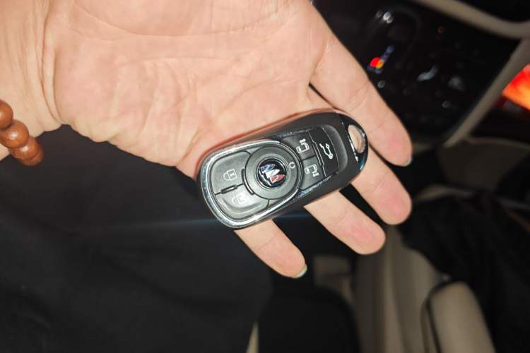 Used Buick GL8 2023 ES Lu Zun Luxury Model
