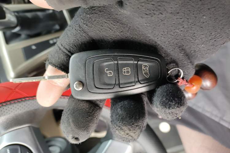 Used Ford Tourneo Custom 2020 2.0T Automatic Elite Version China VI Standard
