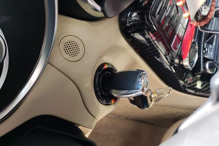 Used Mercedes-Benz SLK-Class 2011 SLK 200 Fashion Model Vehicle Key