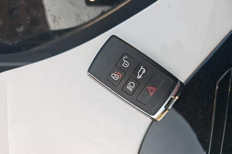 Used Land Rover Range Evoque 2020 249 PS R-DYNAMIC S Black Edition Sport Version Vehicle Key