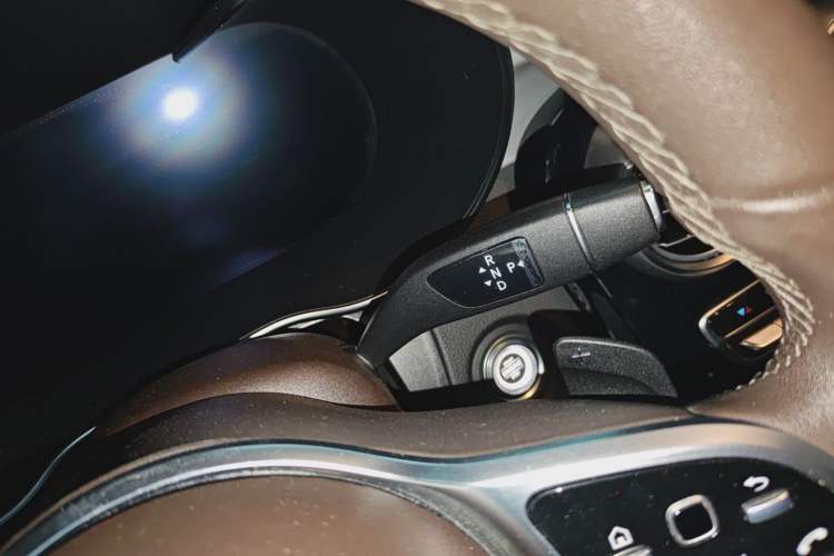 Used Mercedes-Benz GLC 2021 GLC 260 L 4MATIC Dynamic Edition Gear Lever