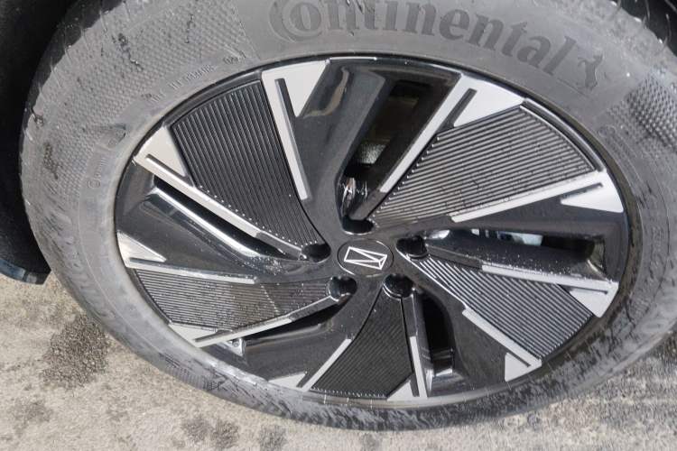 Used Avatr 07 2024 Pro+ All-Electric Version Left Front Wheel Hub