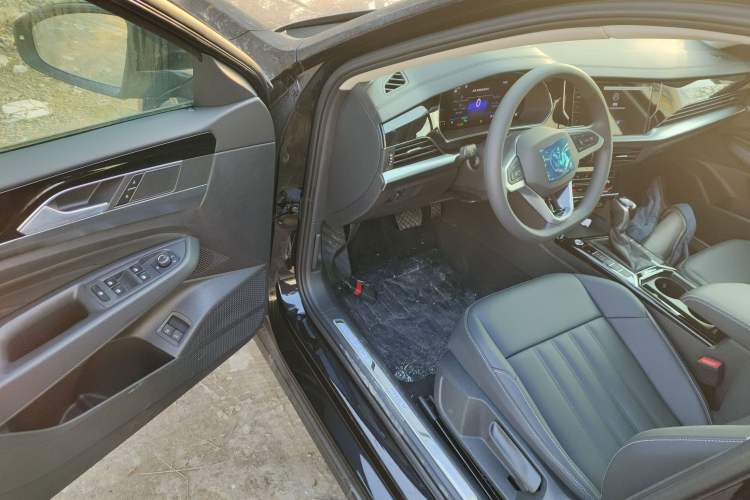 Used Volkswagen Passat New Energy 2025 430 PHEV Hybrid Business Edition Interior 3