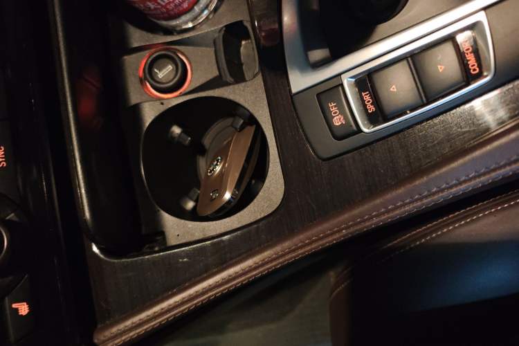 Used BMW 5 Series 2014 528Li Luxury Design Package
