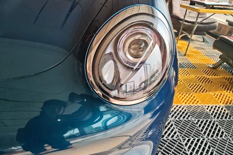 Used ORA Good Cat 2023 401 km Standard Range Luxury Version Lithium Iron Phosphate
