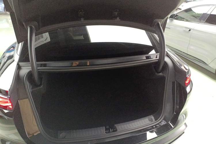 Used BYD Han L 2025 EV 701KM LiDAR Deluxe Edition Trunk