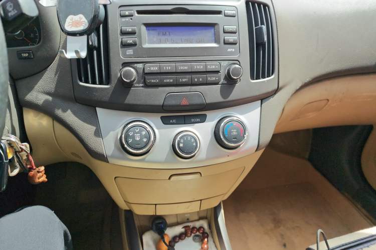 Used Hyundai Celesta 2010 1.6L MT GL Audio And AC Panel