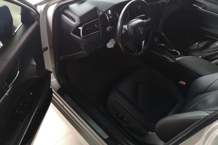 Used Toyota Camry 2019 2.5G Luxury Edition China VI Standard
