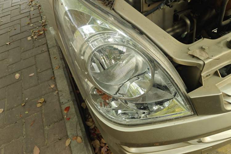 Used Wuling Rongguang 2014 1.2L S Base Model Right Front Headlight
