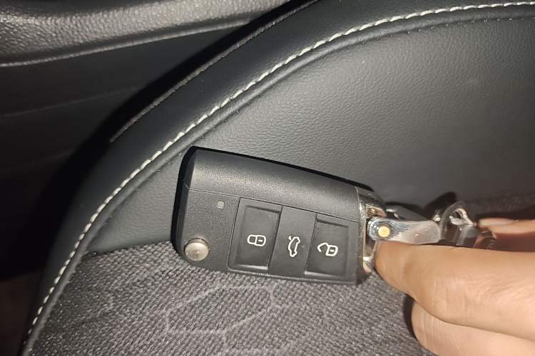 Used Volkswagen Tiguan L 2017 330TSI Automatic Two-Wheel Drive Luxury Edition
