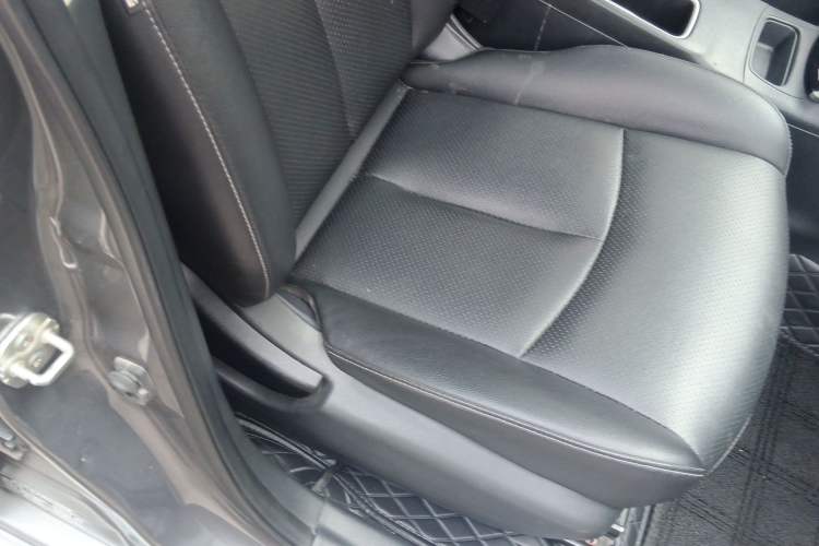 Used Nissan Sylphy 2021 Classic 1.6XL CVT Luxury Edition Right Front Seat