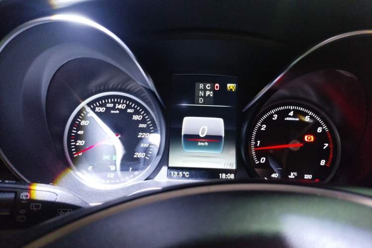 Used Mercedes-Benz V-Class 2017 V 260 Avantgarde Edition Instrument Cluster
