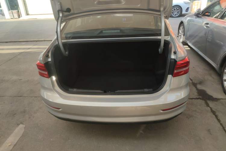 Used Volkswagen Lavida 2018 1.5L Automatic Fashion Edition China V Standard