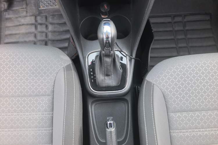 Used Volkswagen Polo 2018 1.5L Cross Polo Automatic Gear Lever