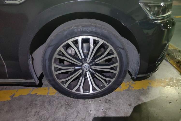 Used Volkswagen Phideon 2018 Revised Version 380TSI Two-Wheel Drive Business Edition