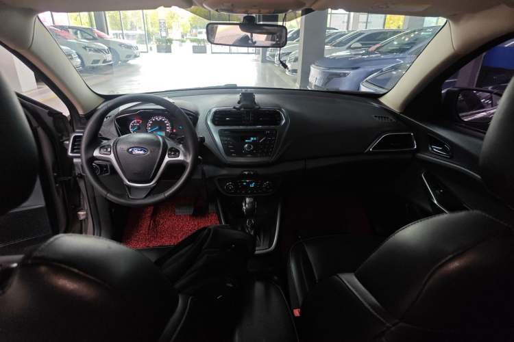 Used Ford Escort 2015 1.5L Automatic Fashion Model Center Console