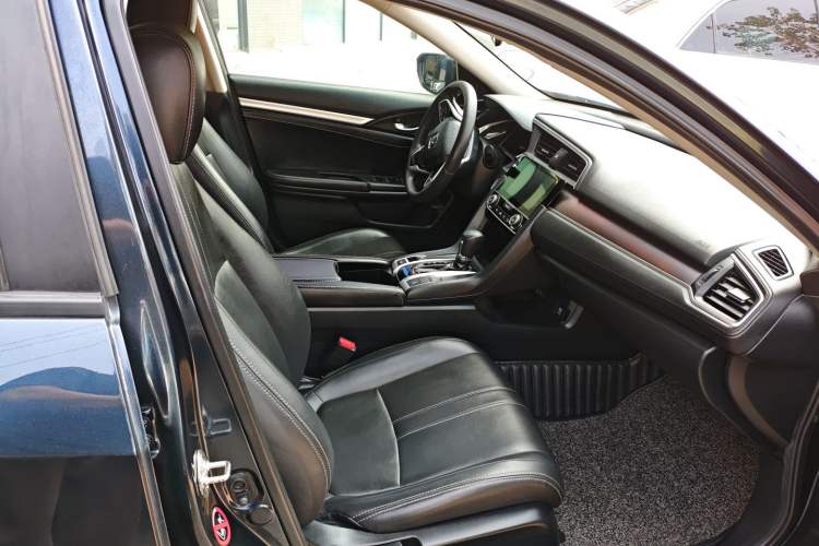 Used Honda Civic 2016 220TURBO CVT Luxury Edition
