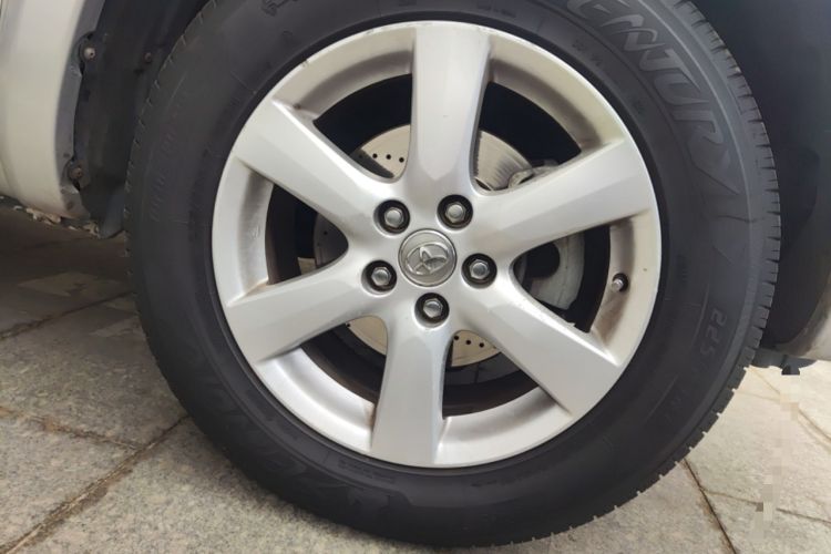 Used Toyota RAV4 2006 2.4 Luxury Model Right Front Wheel Hub