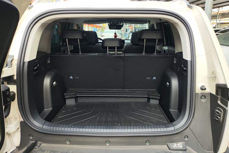 Used Formula Leopard Titanium 3 2025 501 km Range Rear-Wheel Drive Intelligent Driving Max Edition
